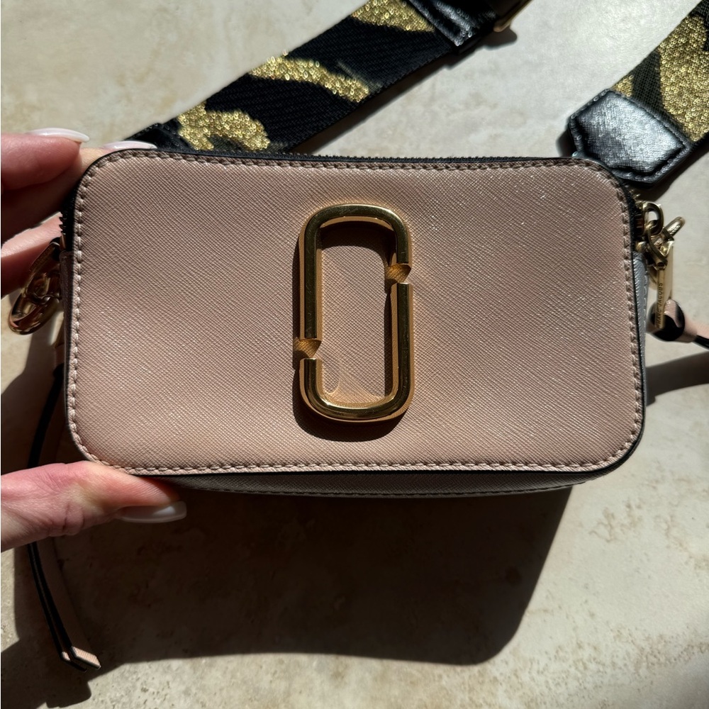 Marc Jacobs Light Pink and Silver Crossbody Bag